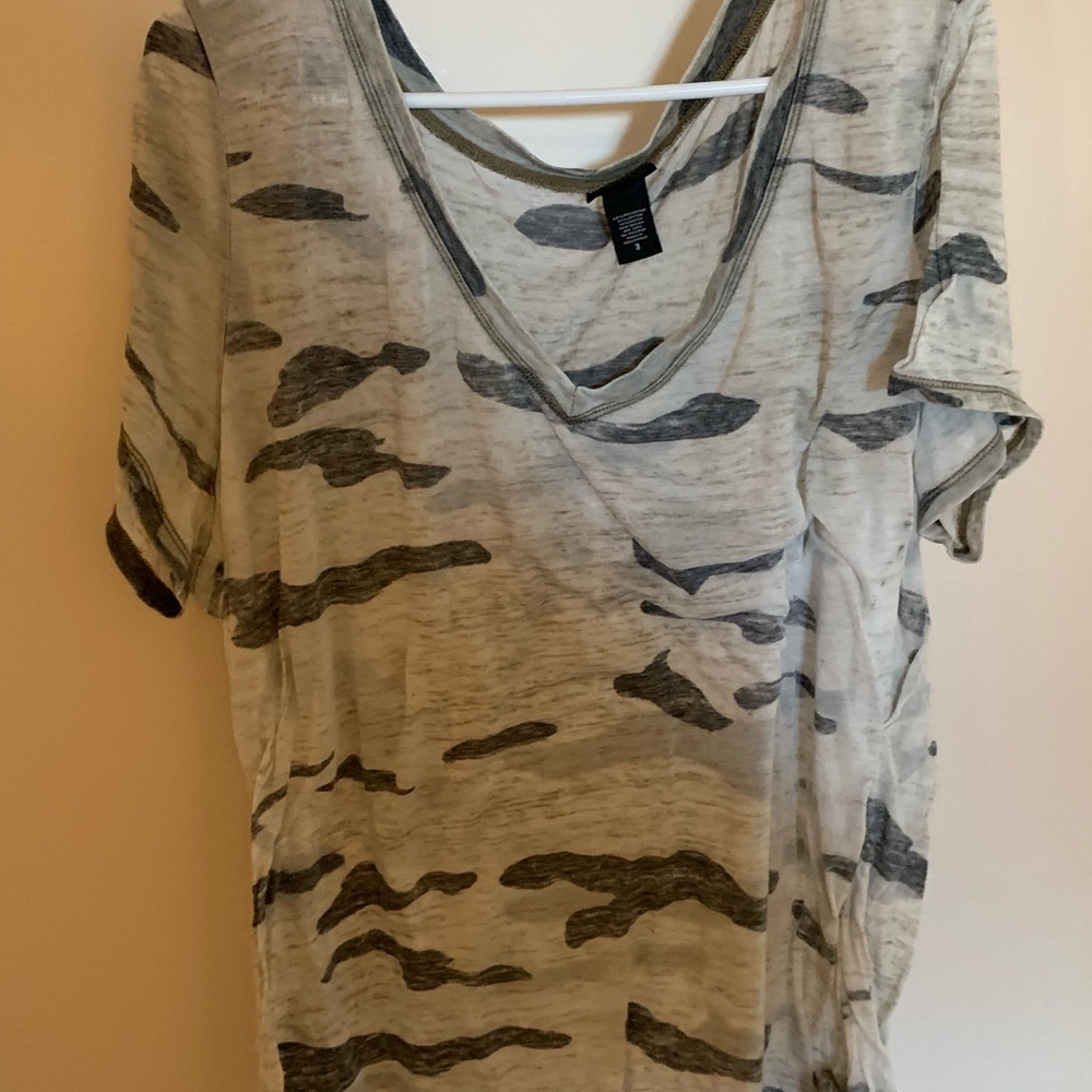Camo print vneck top